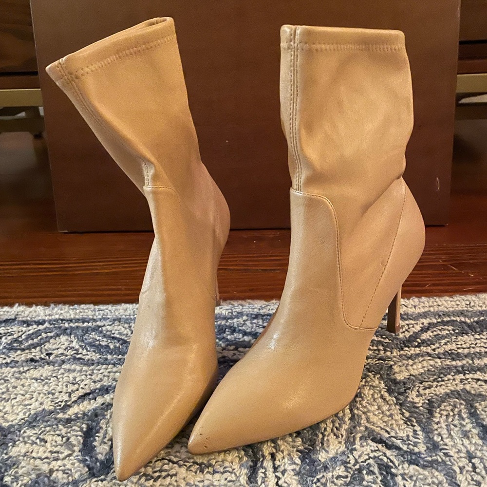 Stewart Weitzman Wren 95 Stretch Nappa Stiletto Boots size:6 color: adobe